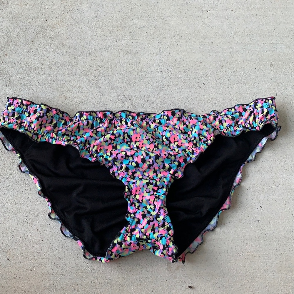 Victoria’s Secret women’s scrunch swim bottom